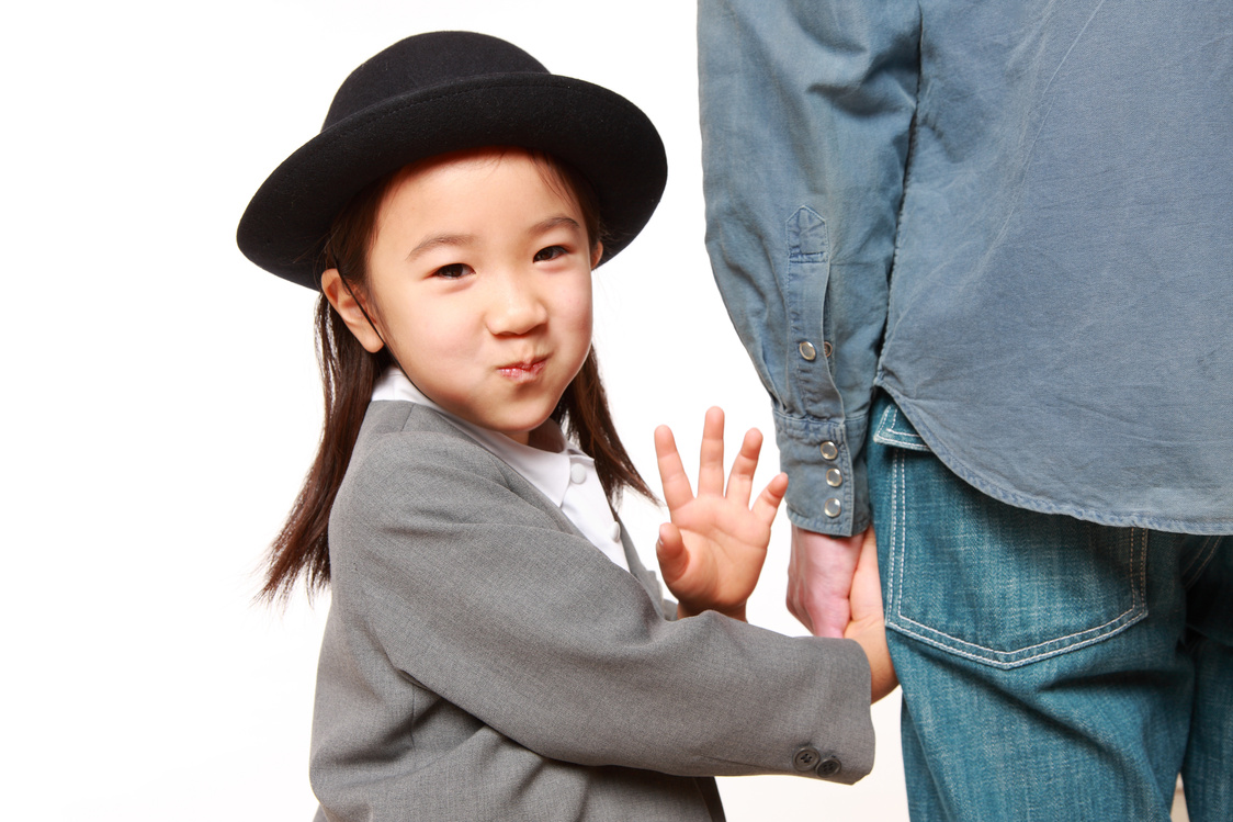 Japanese kindergartener walking to kindergarten with her father